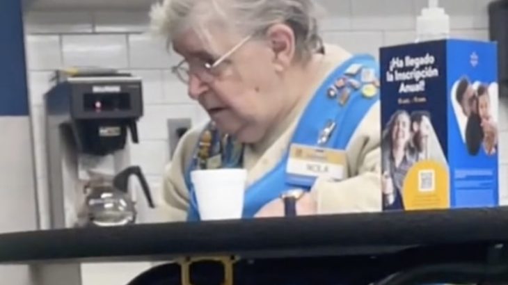 アメリカのスーパーで働く若者「20年スーパーで働いているおばあちゃんに退職金を！」➡クラファンで2500万円以上も集まる！